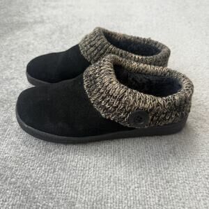 Clarks Shoes Womens Size 8 Knit Collar Button Faux Fur Lined Slip On Slippers
